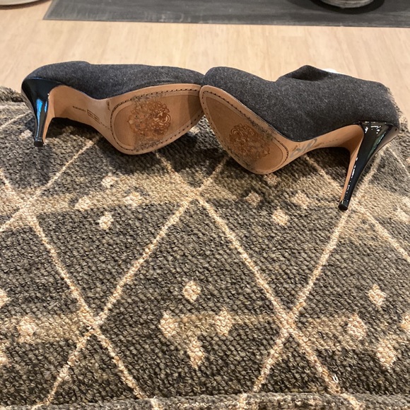 Vince Camuto Heels - Picture 5 of 7